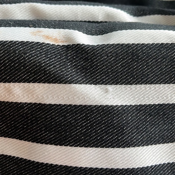 Black and White overnight bag​ - Picture 5 of 8